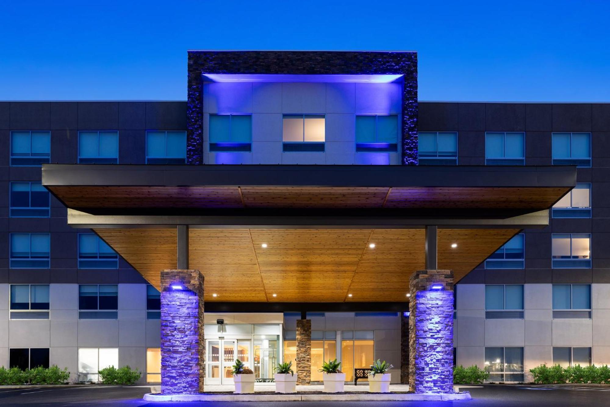Holiday Inn Express & Suites Waynesboro East Luaran gambar