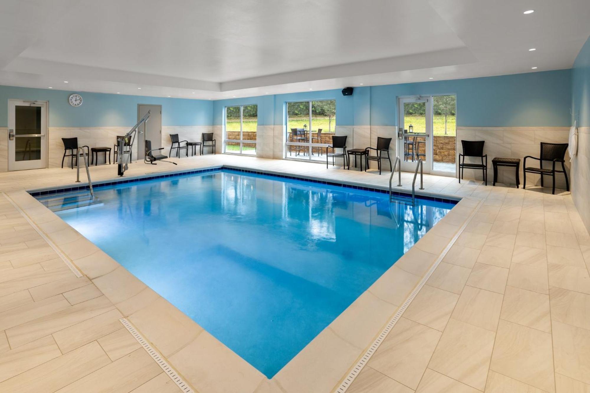 Holiday Inn Express & Suites Waynesboro East Luaran gambar