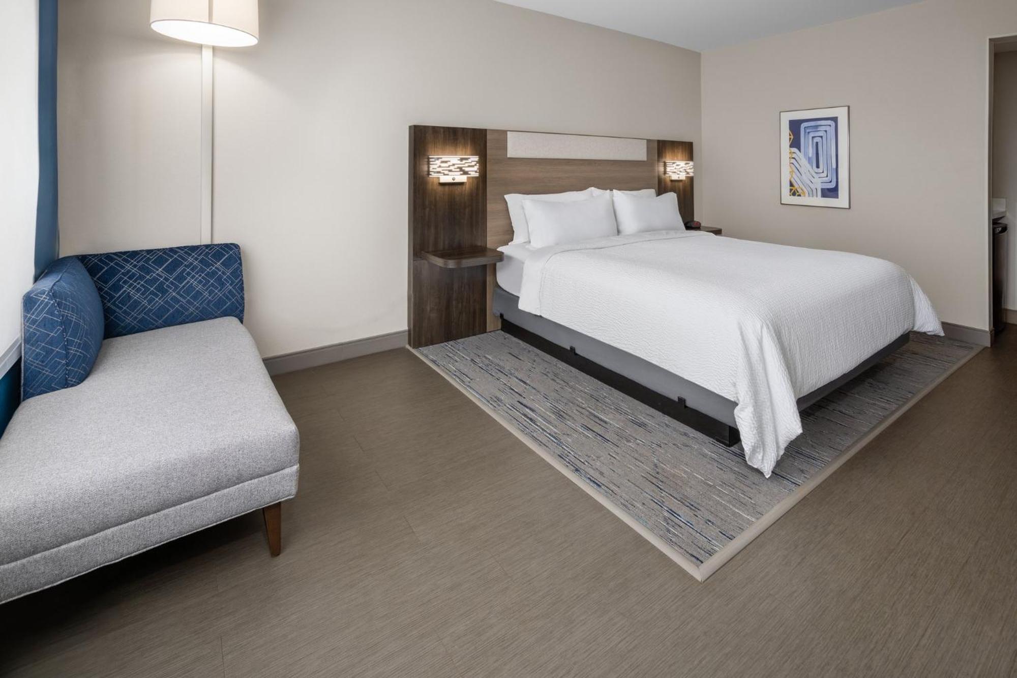 Holiday Inn Express & Suites Waynesboro East Luaran gambar